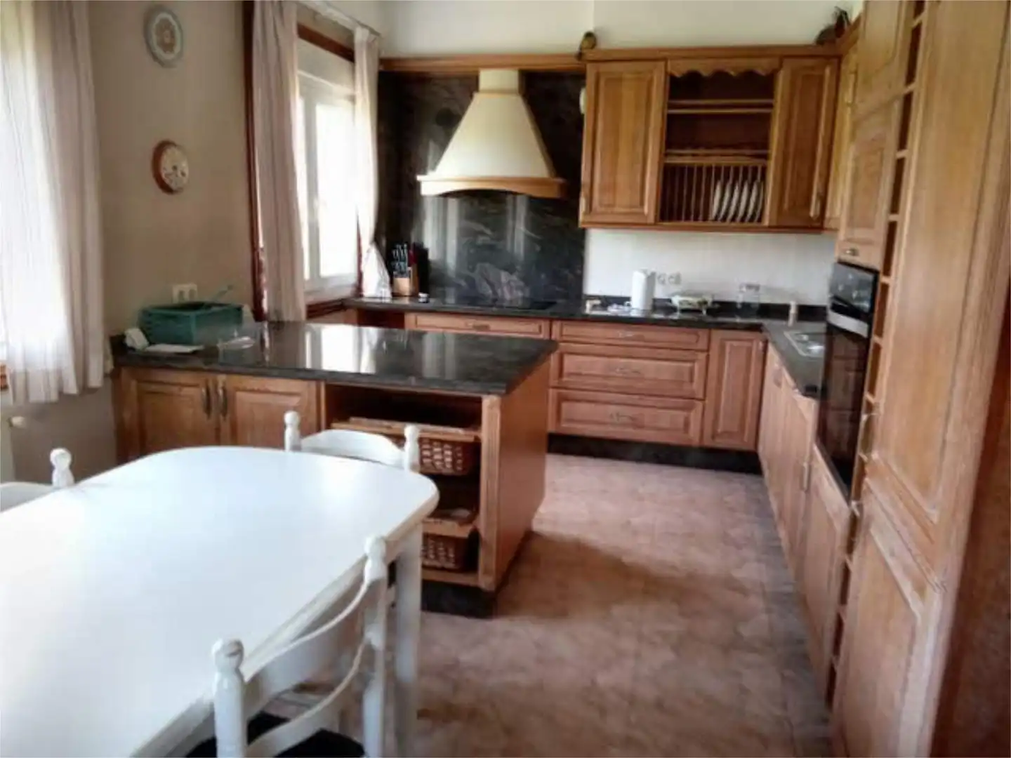 Cocina de Casa adosada de alquiler en Baiona con Jardín privado, Terraza y Amueblado