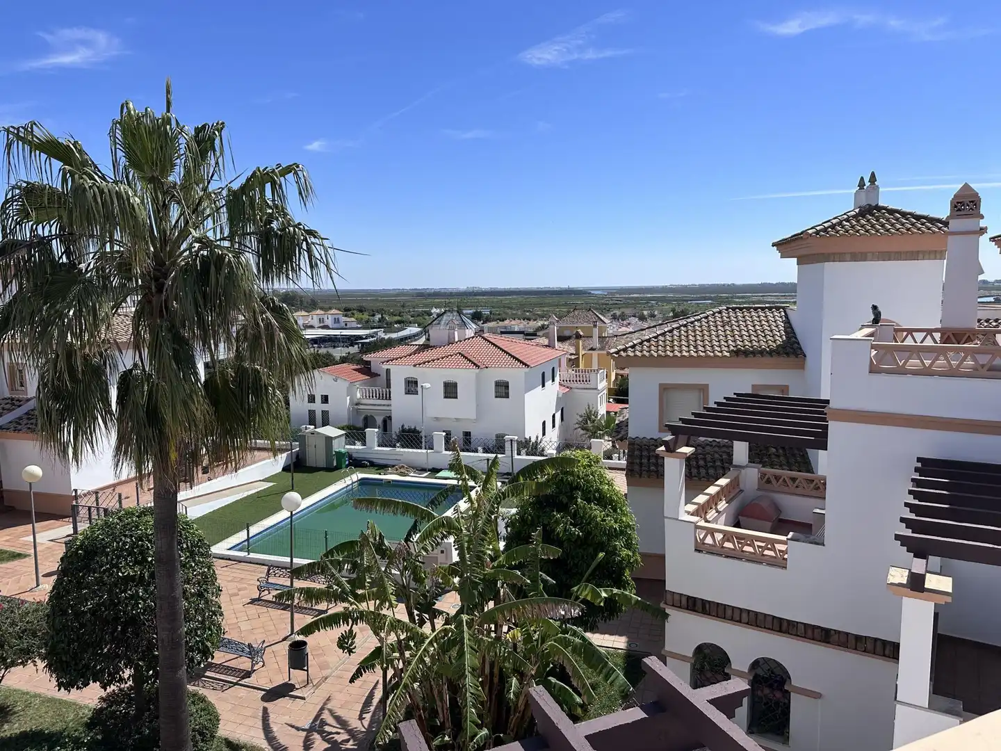 Casa o chalet en venta en Calle Médico Enrique González Mayboll, 6, Ayamonte ciudad Vista exterior de Casa o chalet en venta en Ayamonte con Aire acondicionado, Terraza y Piscina