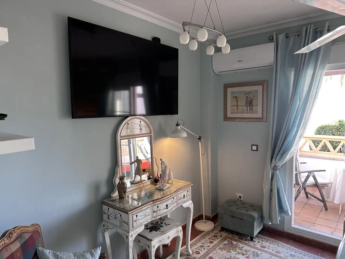 Casa o chalet en venta en Calle Médico Enrique González Mayboll, 6, Ayamonte ciudad Sala de estar de Casa o chalet en venta en Ayamonte con Aire acondicionado, Terraza y Piscina
