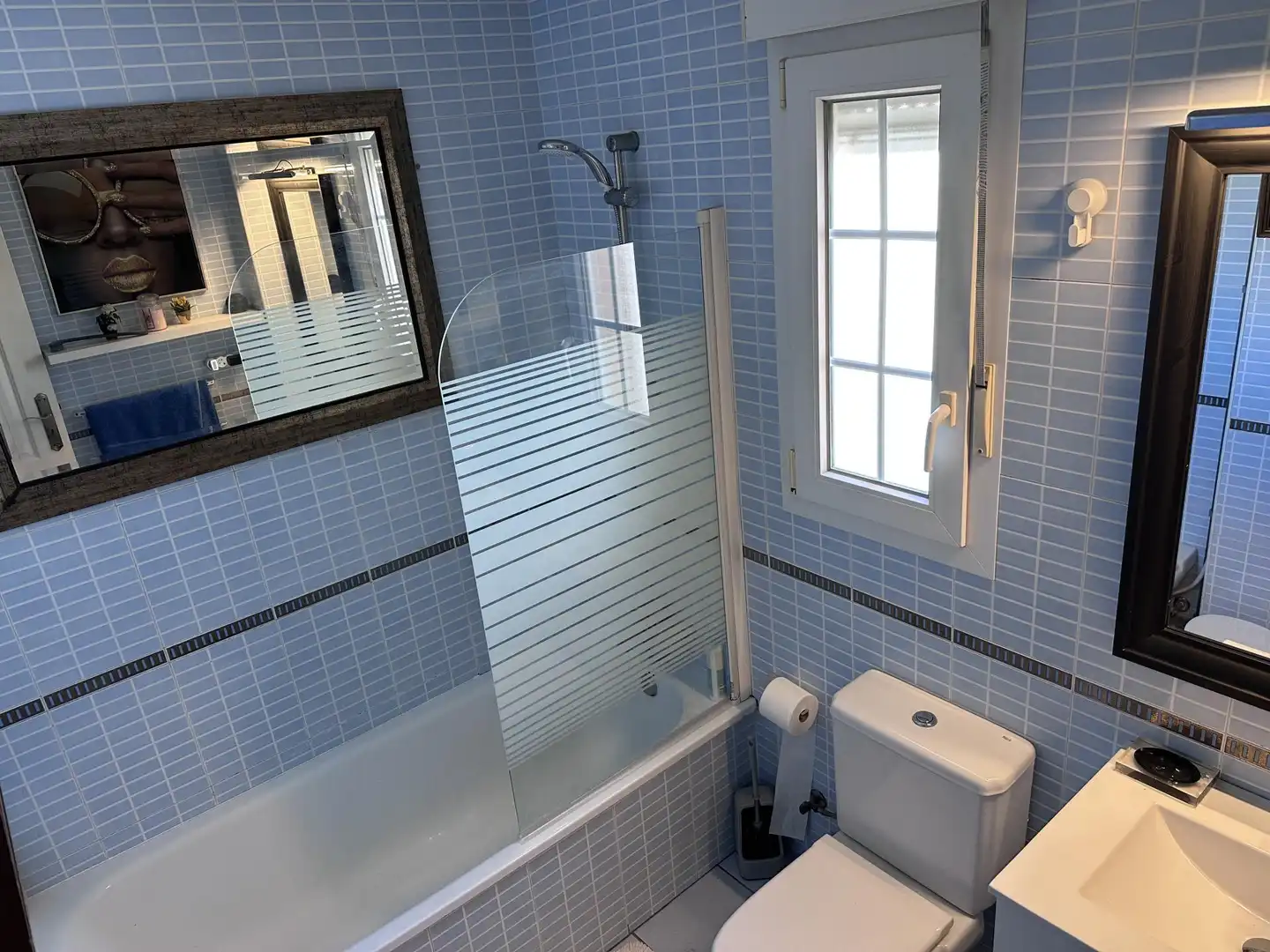 Casa o chalet en venta en Calle Médico Enrique González Mayboll, 6, Ayamonte ciudad Baño de Casa o chalet en venta en Ayamonte con Aire acondicionado, Terraza y Piscina