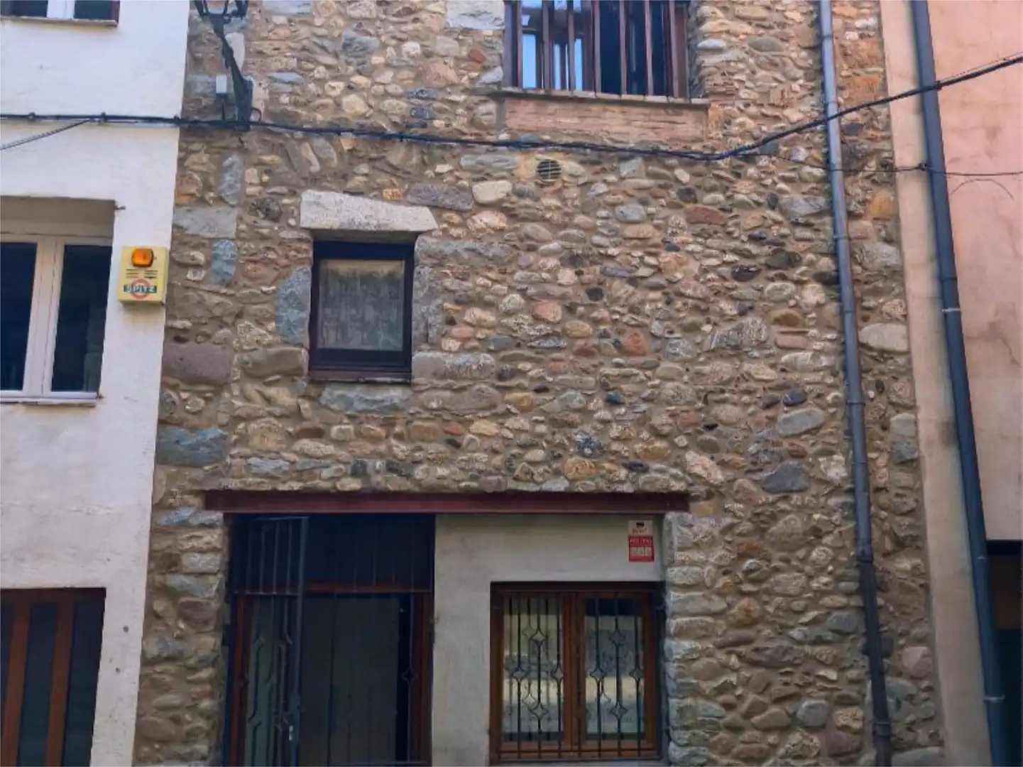 Casa adosada en venda a Carrer Travessera del Torrent, 20, La Cellera de Ter Vista exterior de Casa adosada en venda en La Cellera de Ter amb Calefacció i Terrassa