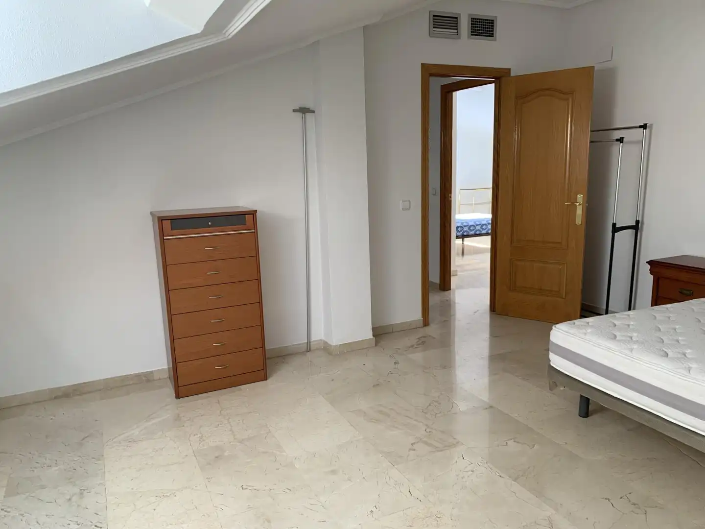 Dúplex de alquiler en Calle Islas Azores, 19, Ruta de la Plata