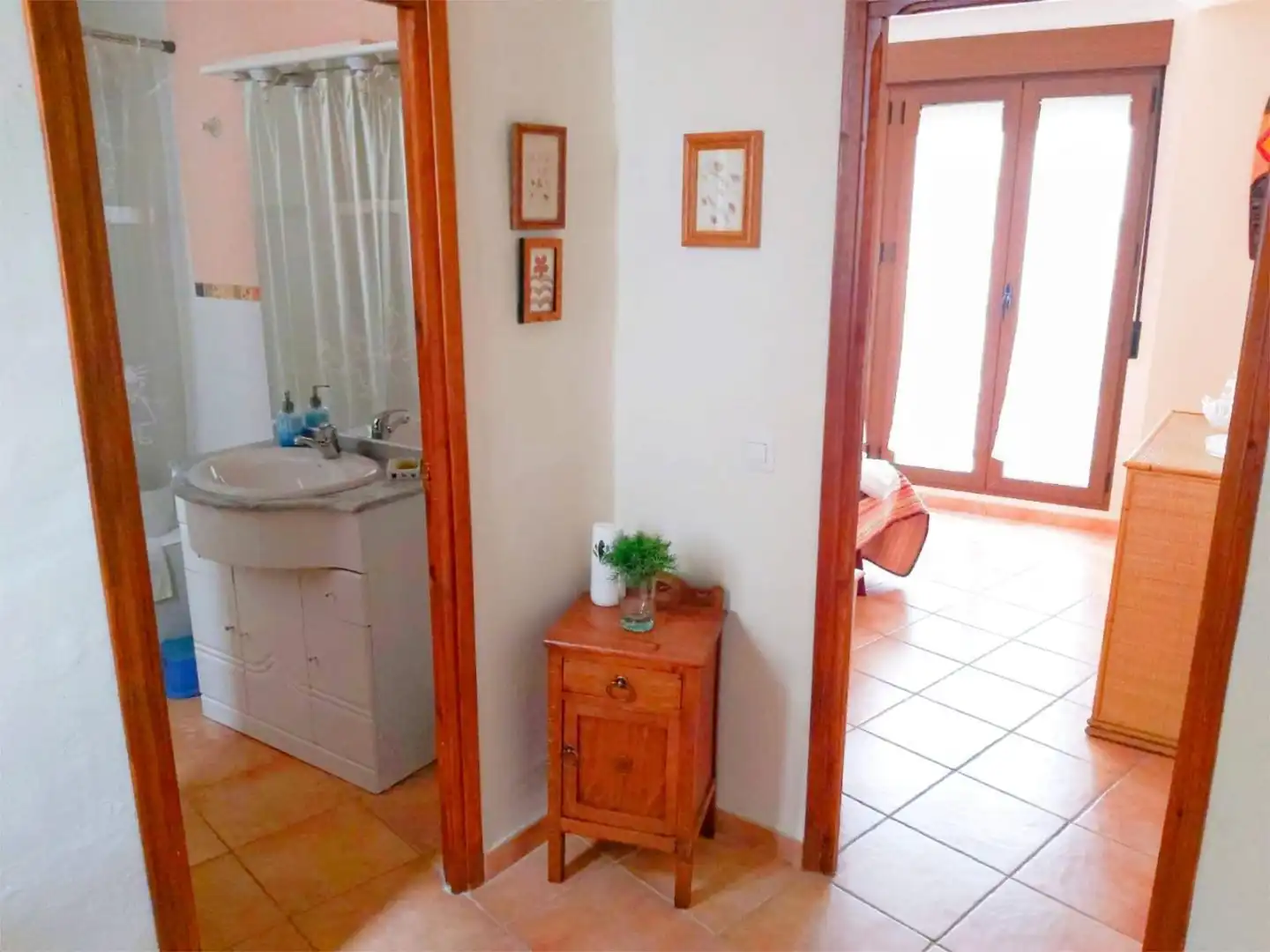 Dúplex de alquiler en Carrer Caballers, 42, Llucena / Lucena del Cid Baño de Dúplex de alquiler en Llucena / Lucena del Cid con Terraza y Amueblado
