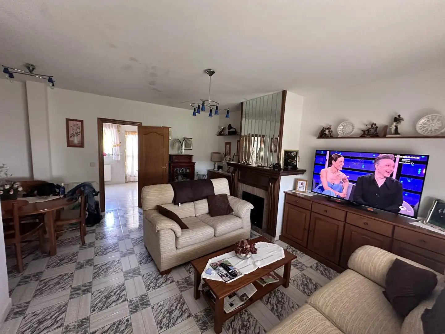 Houses for sale in Calle Segura Sáez, 16, Lagunilla Living room of Houses for sale in Lagunilla with Heating, Private garden and Storage room