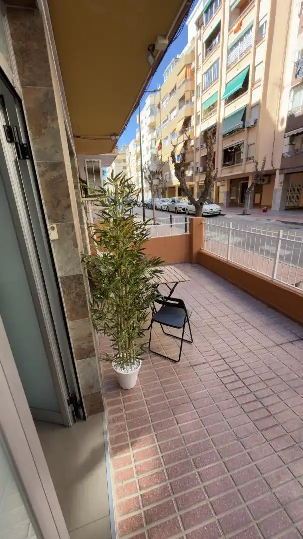 Terraza de Local de alquiler en Benidorm con Aire acondicionado