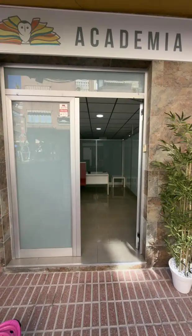 Premises for rent in Paseo de la Castellana, 13, Colonia Madrid Premises for rent in Benidorm with Air Conditioner
