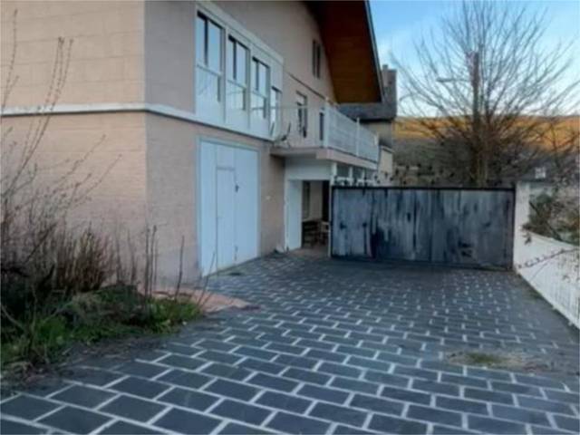 Casa-chalet en Venta en Lugar Porto,O, 969P en Rubiá