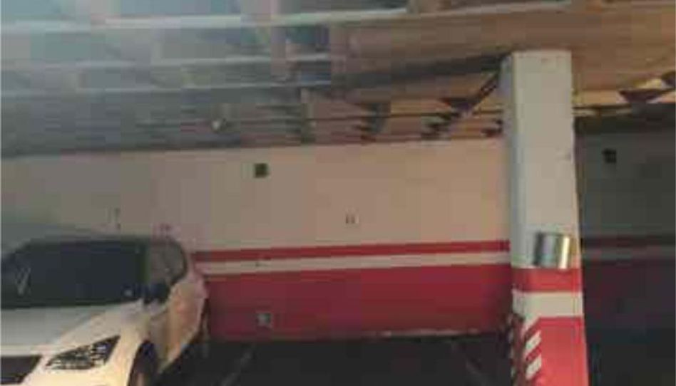 Garaje de alquiler en Llaranes, Avilés - imagen 1 Foto 1 de Garaje de alquiler en Llaranes, Avilés