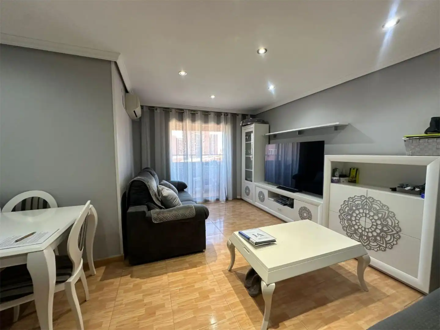 Living room of Flat for sale in  Madrid Capital  with Air Conditioner, Heating and Terrace