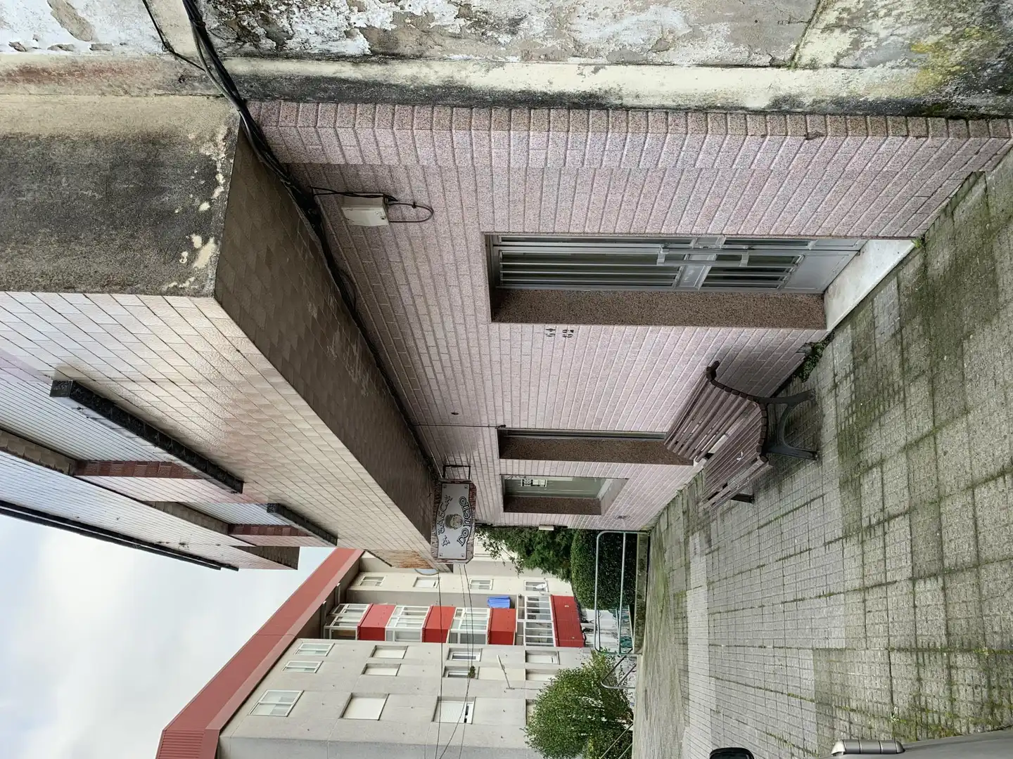 Vista exterior de Casa adosada en venda en Boiro amb Terrassa i Balcó