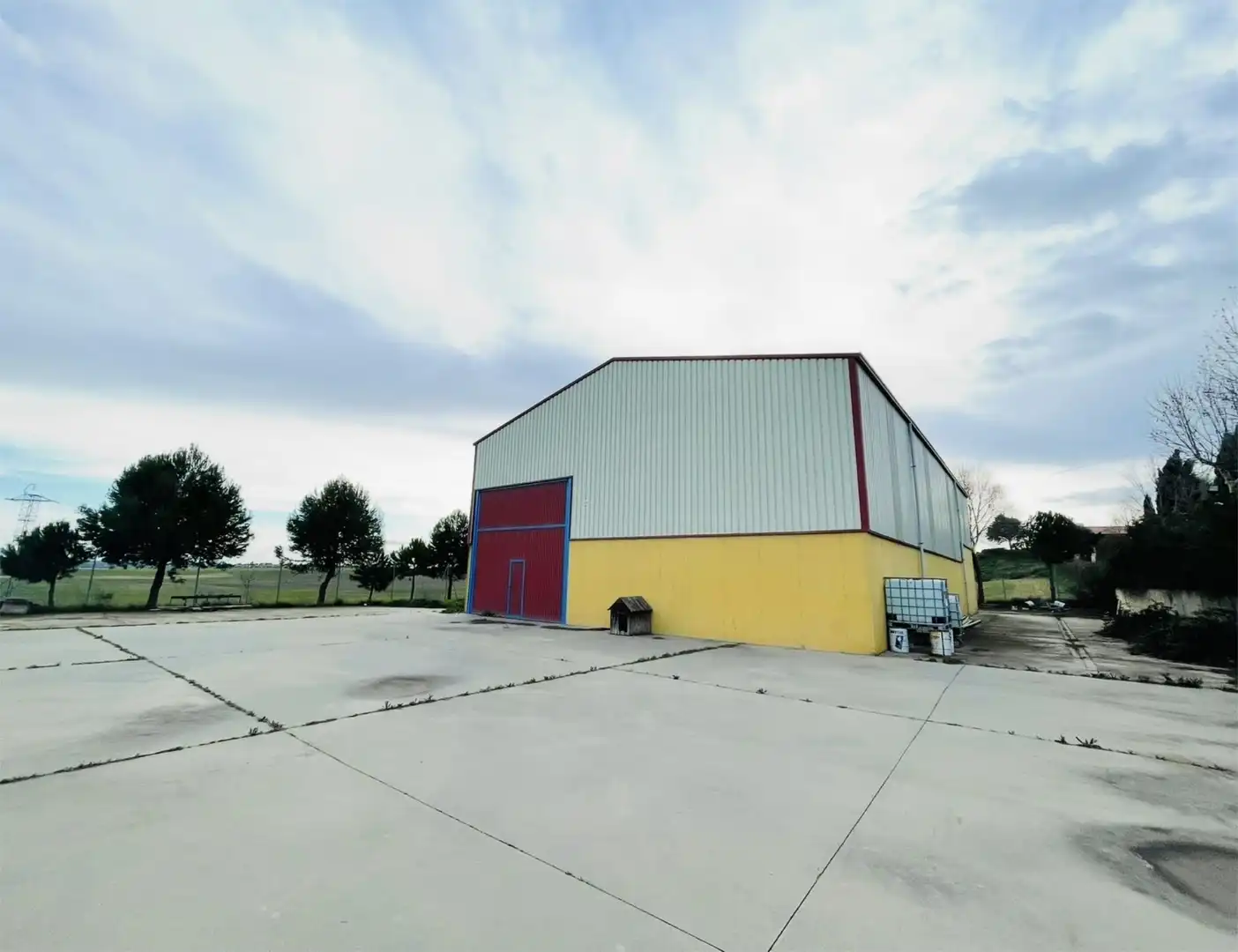 Commercial properties for sale in Camino de Geria, Simancas Exterior view of Commercial properties for sale in Simancas