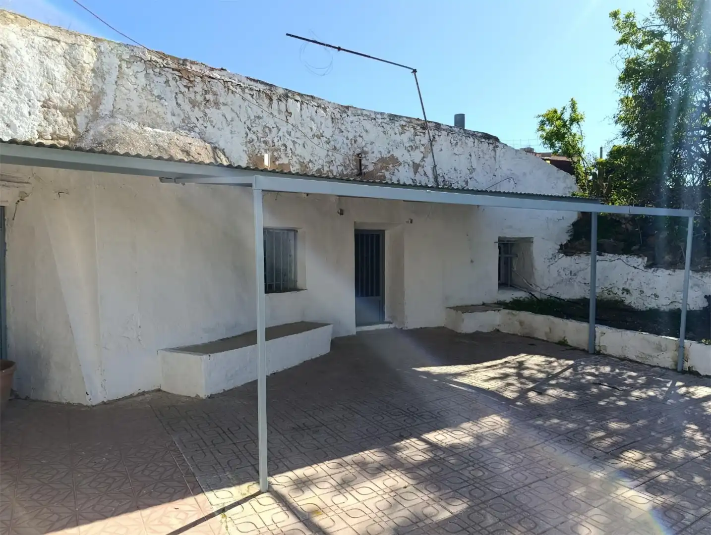 Finca rústica en venta en Calle López Seva, 28, El Pinós / Pinoso Vista exterior de Finca rústica en venta en El Pinós / Pinoso con Jardín privado y Terraza