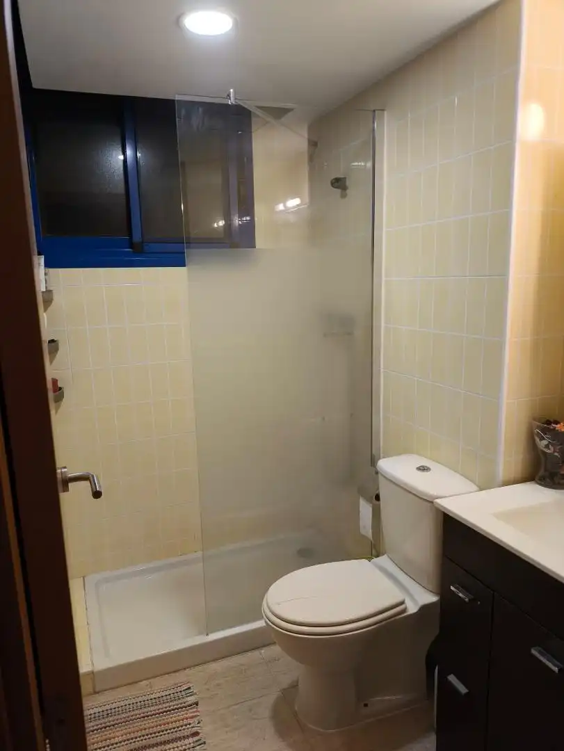 Wohnung zum Verkauf in Carrer Pirineus, 13, Nord Badezimmer von Wohnung zum Verkauf in La Ràpita mit Klimaanlage und Terrasse