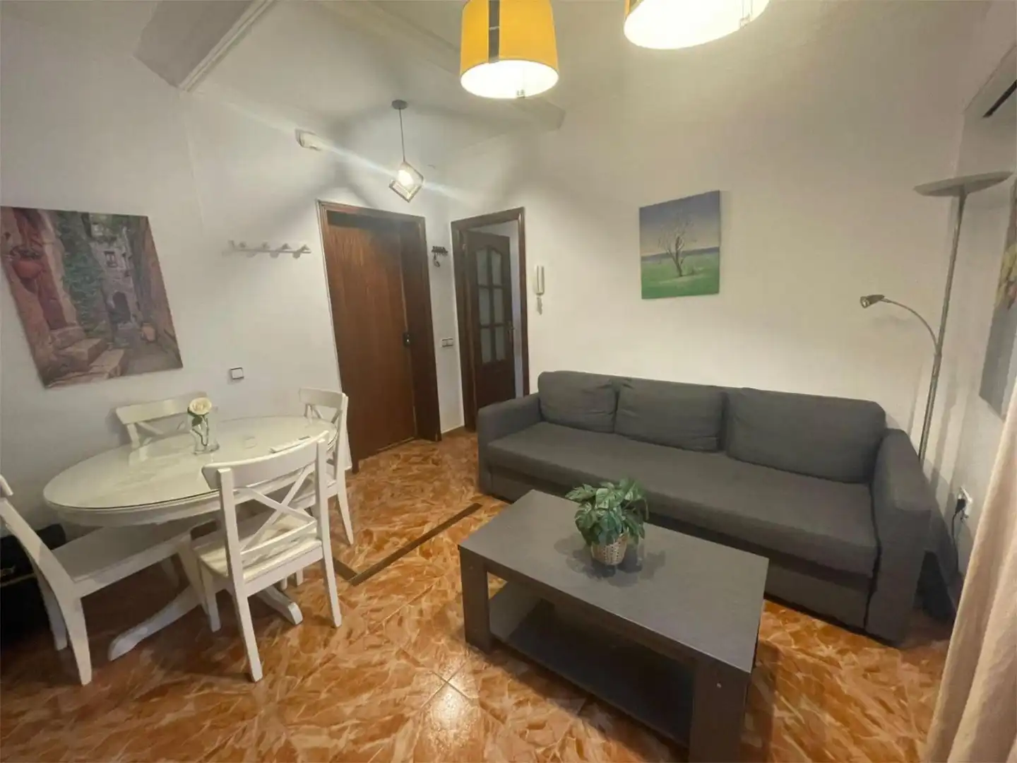 Living room of Flat for rent in  Sevilla Capital  with Air Conditioner and Terrace