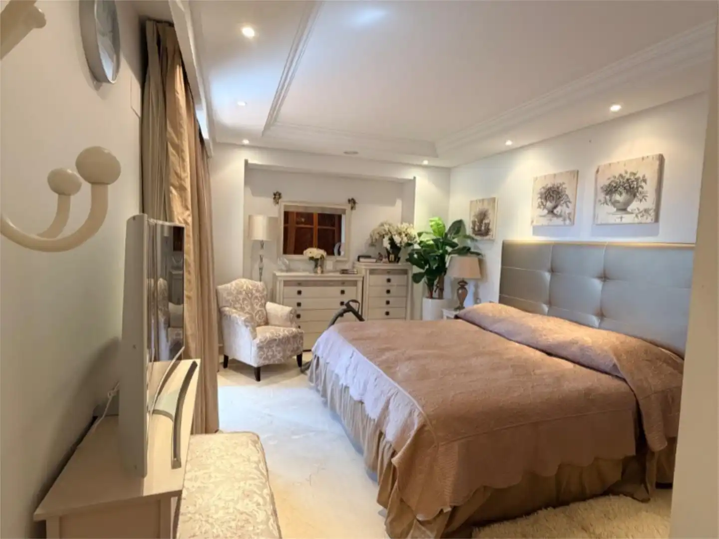 Apartament en venda a Calle Océano Ártico, 3, Kempinski Dormitori de Apartament en venda en Estepona amb Aire condicionat, Terrassa i Piscina