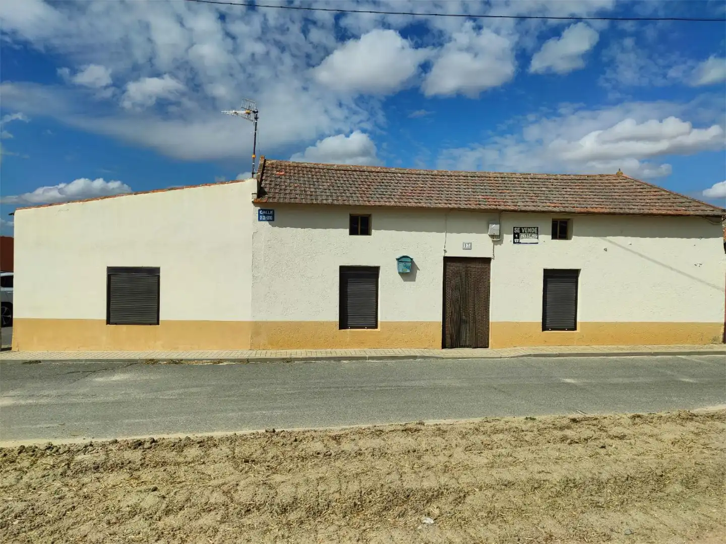 Exterior view of Ground floor for sale in Fuente el Saúz