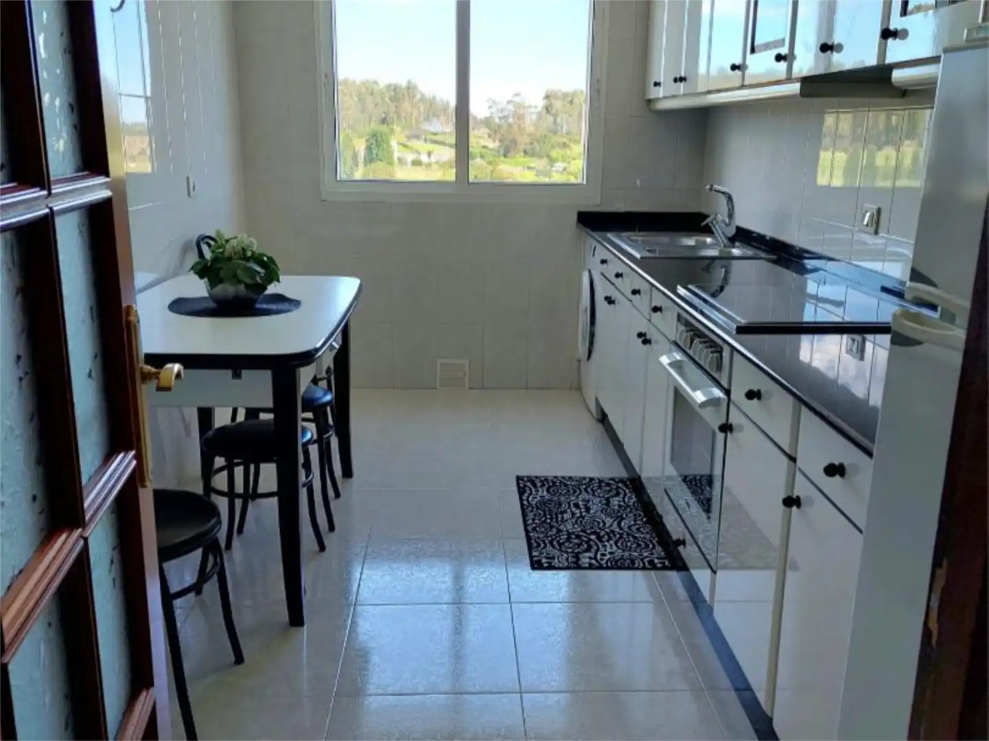 Wohnung zum Verkauf in Avenida da Mariña, 14, Cervo Küche von Wohnung zum Verkauf in Cervo mit Heizung, Parkett und Terrasse