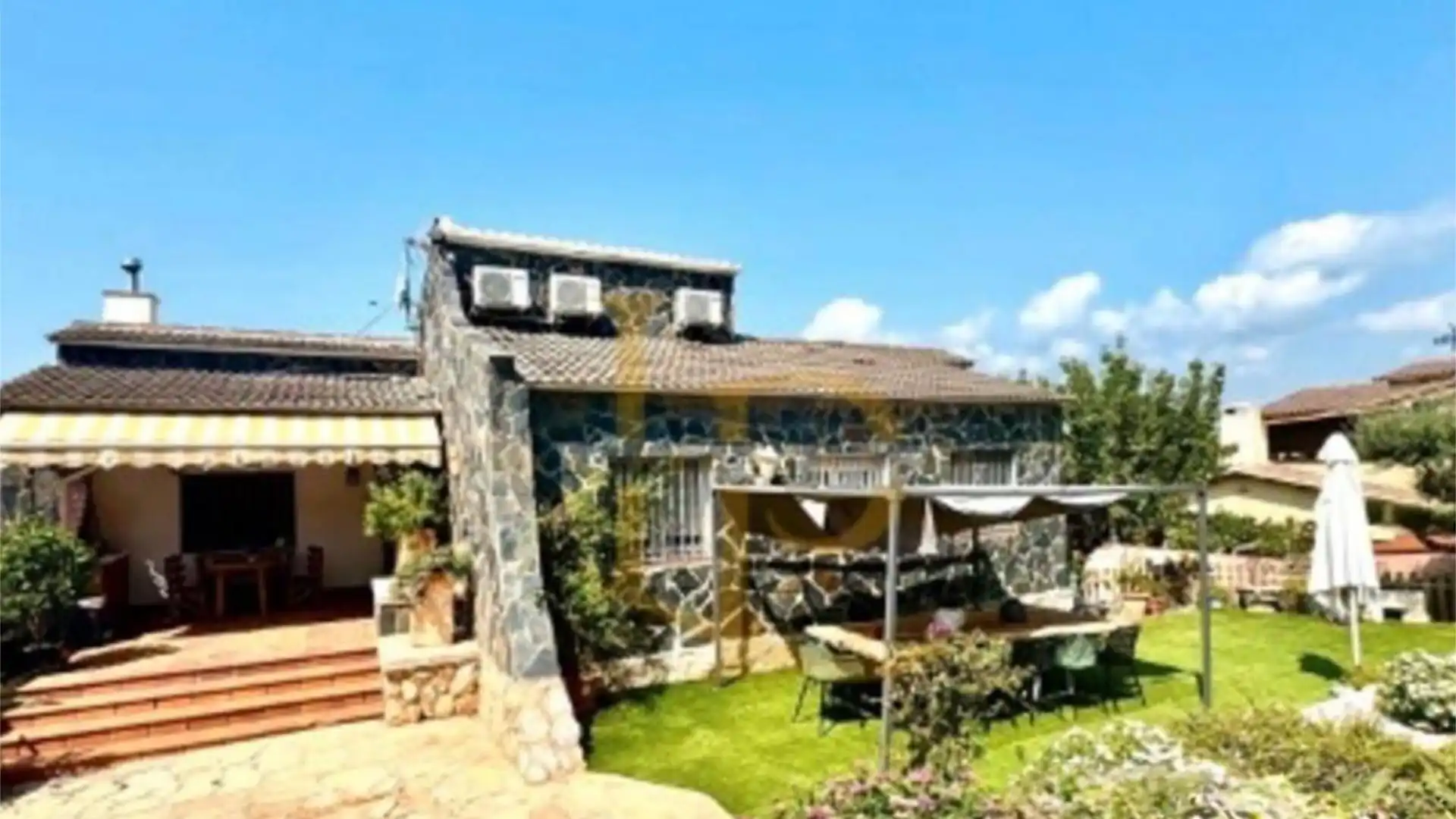 Jardí de Casa o xalet de lloguer en Roda de Berà amb Aire condicionat, Calefacció i Jardí privat