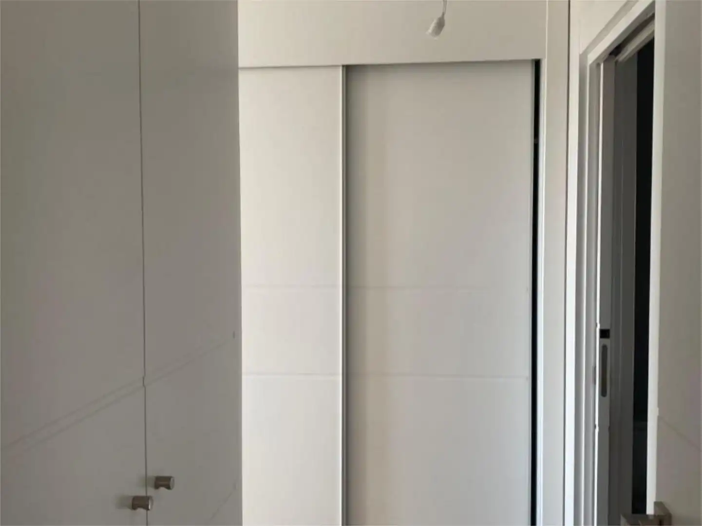 Piso en venta en Calle de Dulce Chacón, 25, Virgen del Cortijo - Manoteras Habitación de Piso en venta en Madrid Capital con Aire acondicionado, Terraza y Piscina