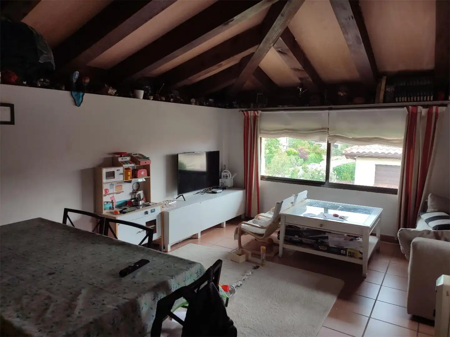 Piso en venta en Calle Palacio, 17, La Losa Sala de estar de Piso en venta en La Losa con Calefacción, Jardín privado y Terraza