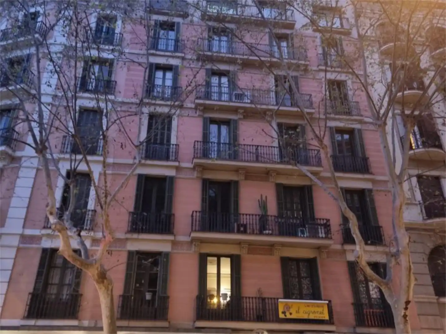 Exterior view of Flat for sale in  Barcelona Capital  with Air Conditioner