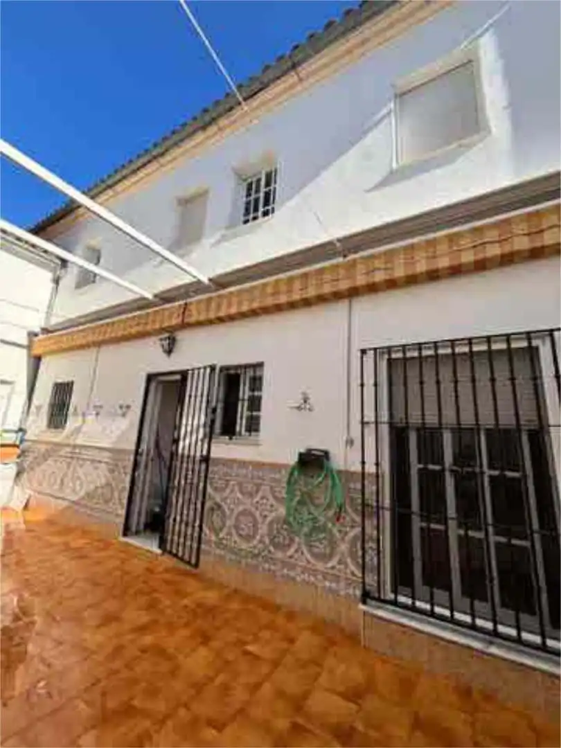 Casa o xalet en venda a Algar Vista exterior de Casa o xalet en venda en Algar amb Terrassa