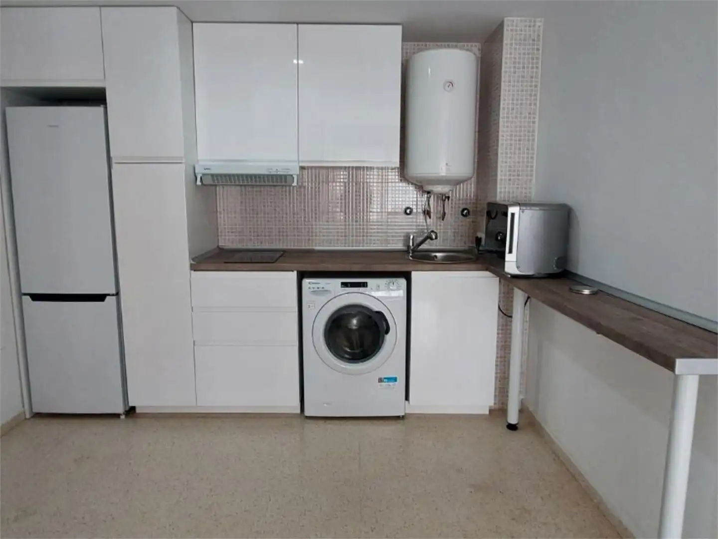 Kitchen of Flat for rent in Sanlúcar la Mayor  with Air Conditioner