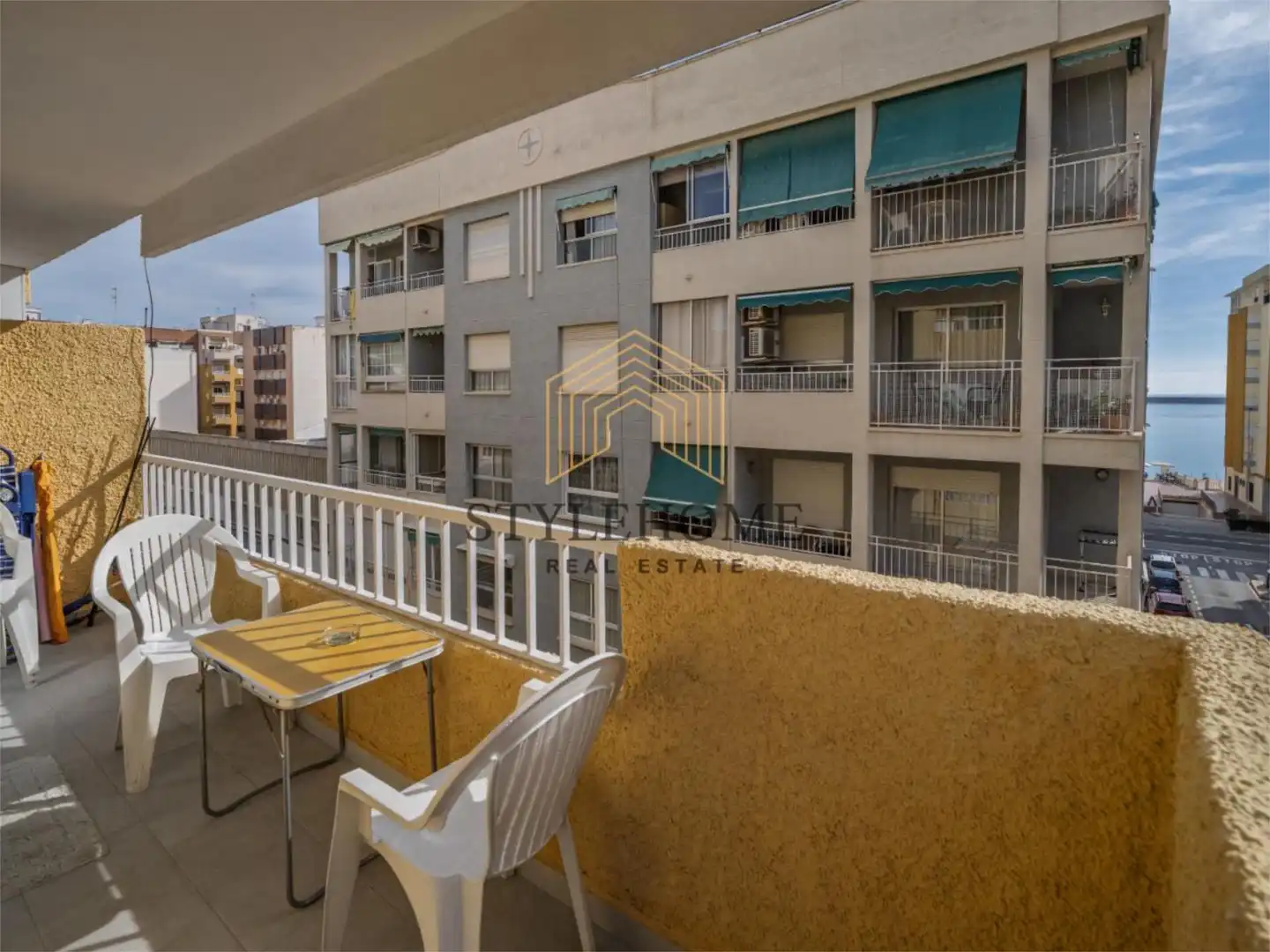 Terrasse von Wohnungen zum Verkauf in Torrevieja mit Klimaanlage, Terrasse und Balkon