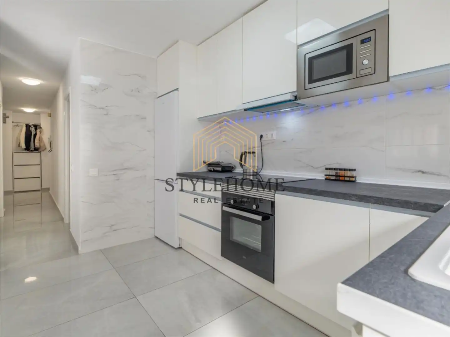 Küche von Wohnungen zum Verkauf in Torrevieja mit Klimaanlage, Terrasse und Balkon