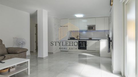 Foto 2 de Apartament en venda a Calle San Miguel de Salinas, 12, El Acequión, Torrevieja