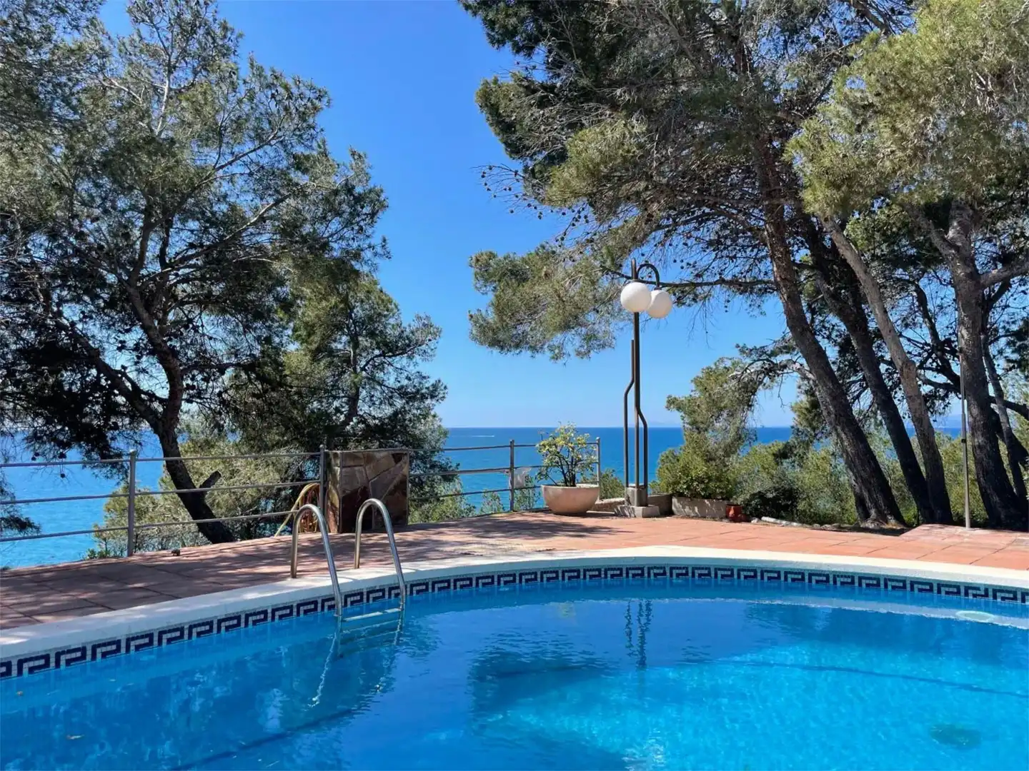 Casa adosada en venta en Carrer del Pas de la Mala Dona, 8, Pla de Maset - Cap de Salou Piscina de Casa adosada en venta en Salou con Calefacción, Jardín privado y Parquet