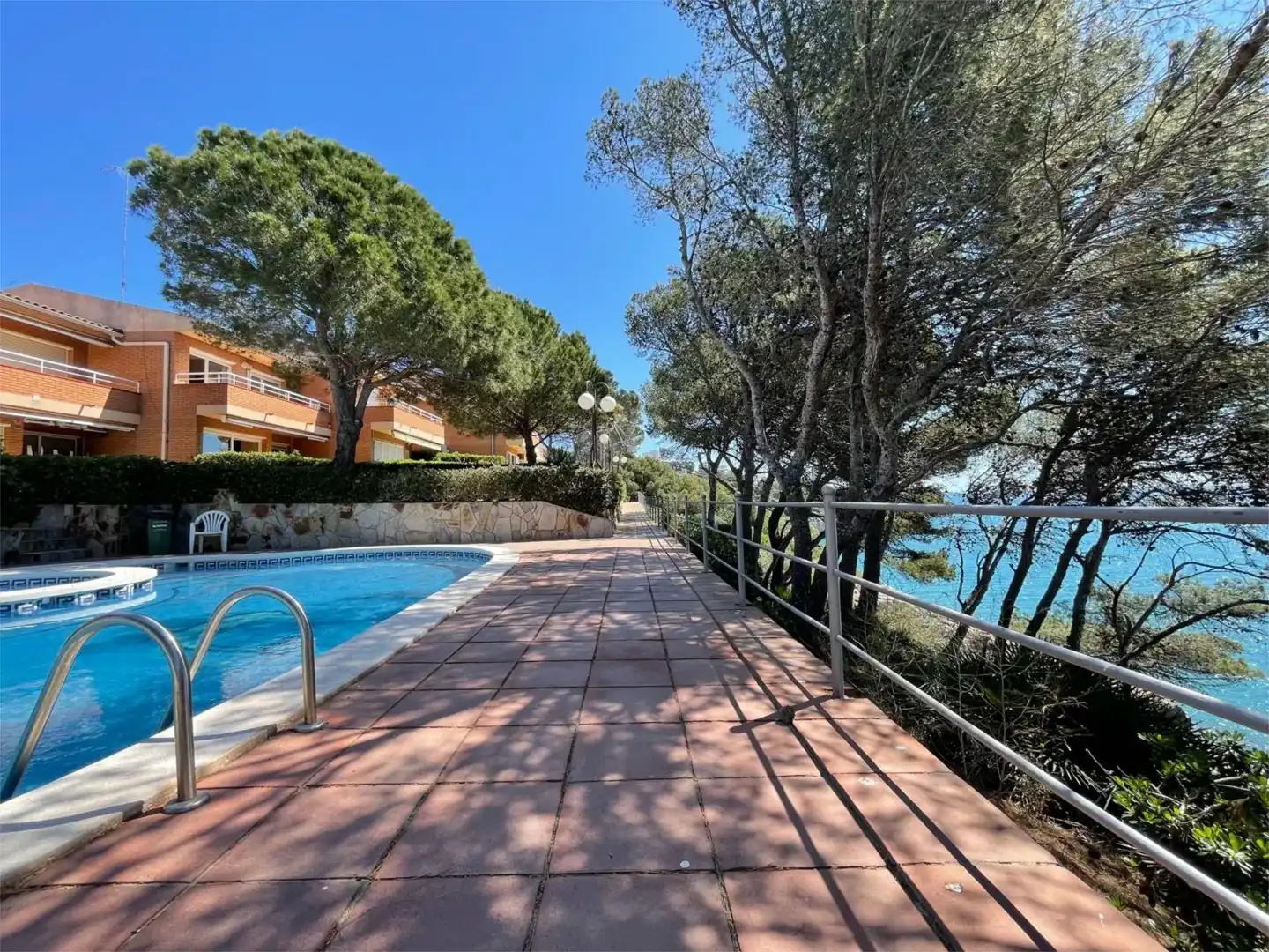 Casa adosada en venta en Carrer del Pas de la Mala Dona, 8, Pla de Maset - Cap de Salou Piscina de Casa adosada en venta en Salou con Calefacción, Jardín privado y Parquet