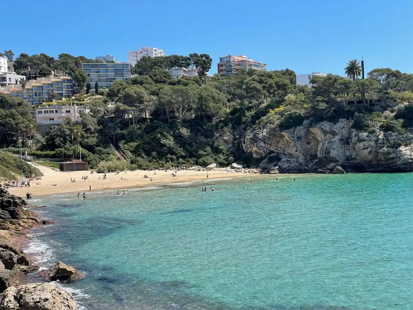 Casa adosada en venta en Carrer del Pas de la Mala Dona, 8, Pla de Maset - Cap de Salou Vista exterior de Casa adosada en venta en Salou con Calefacción, Jardín privado y Parquet