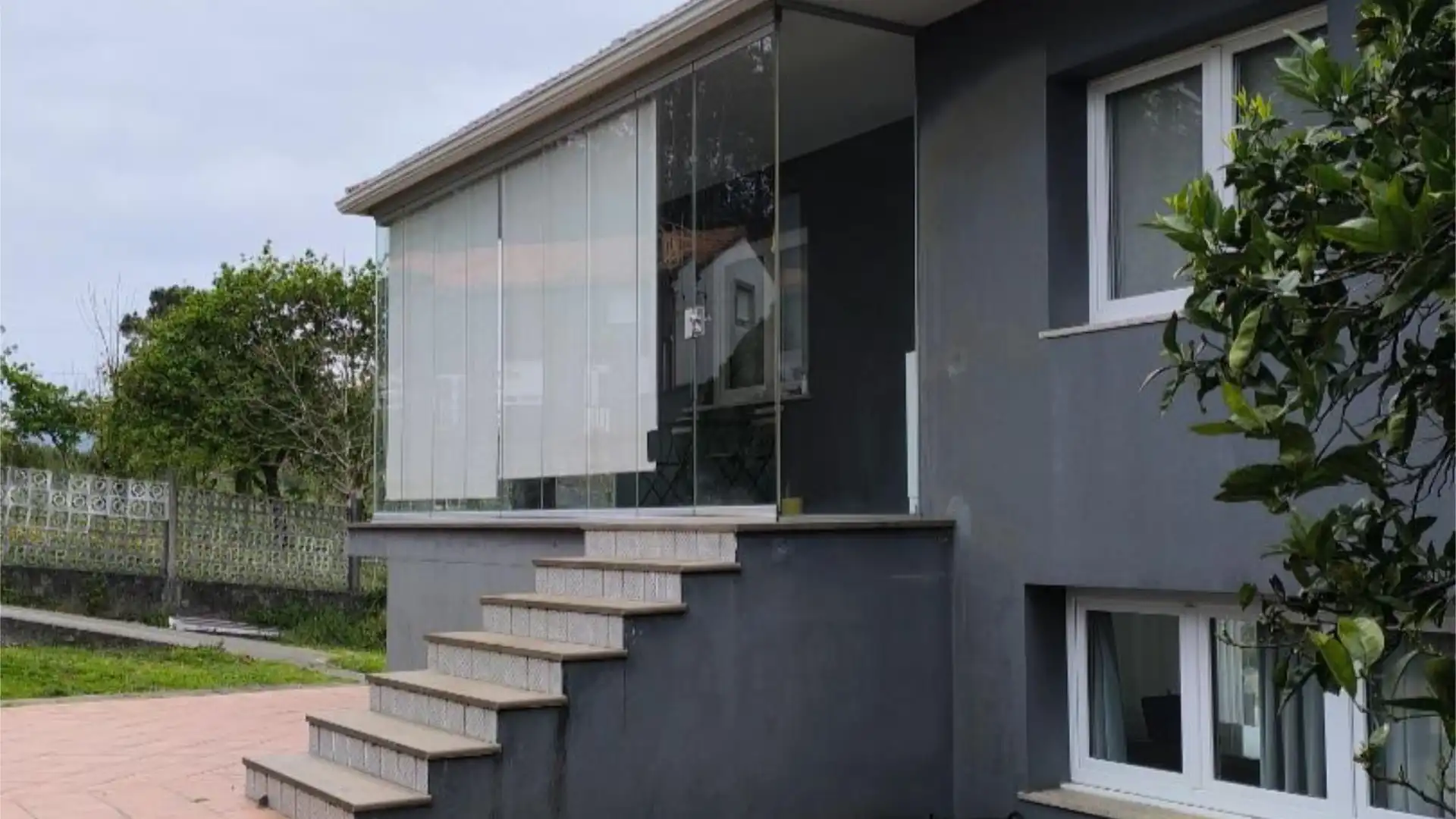 Vista exterior de Piso en venta en Boiro con Jardín privado, Trastero y Piscina