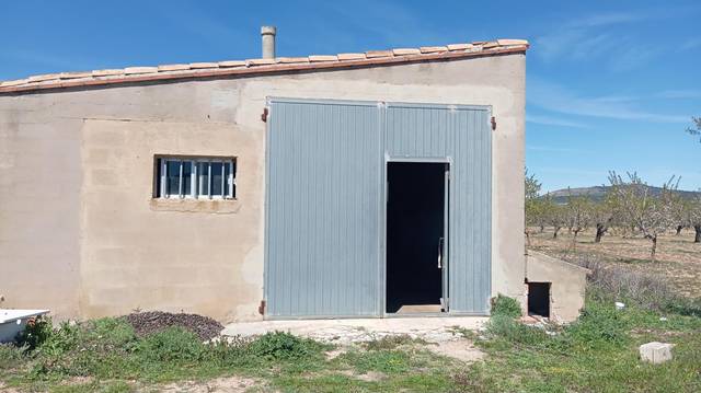 Local comercial en Alquiler en Plaça Poligono 6, 193 en Camporrobles