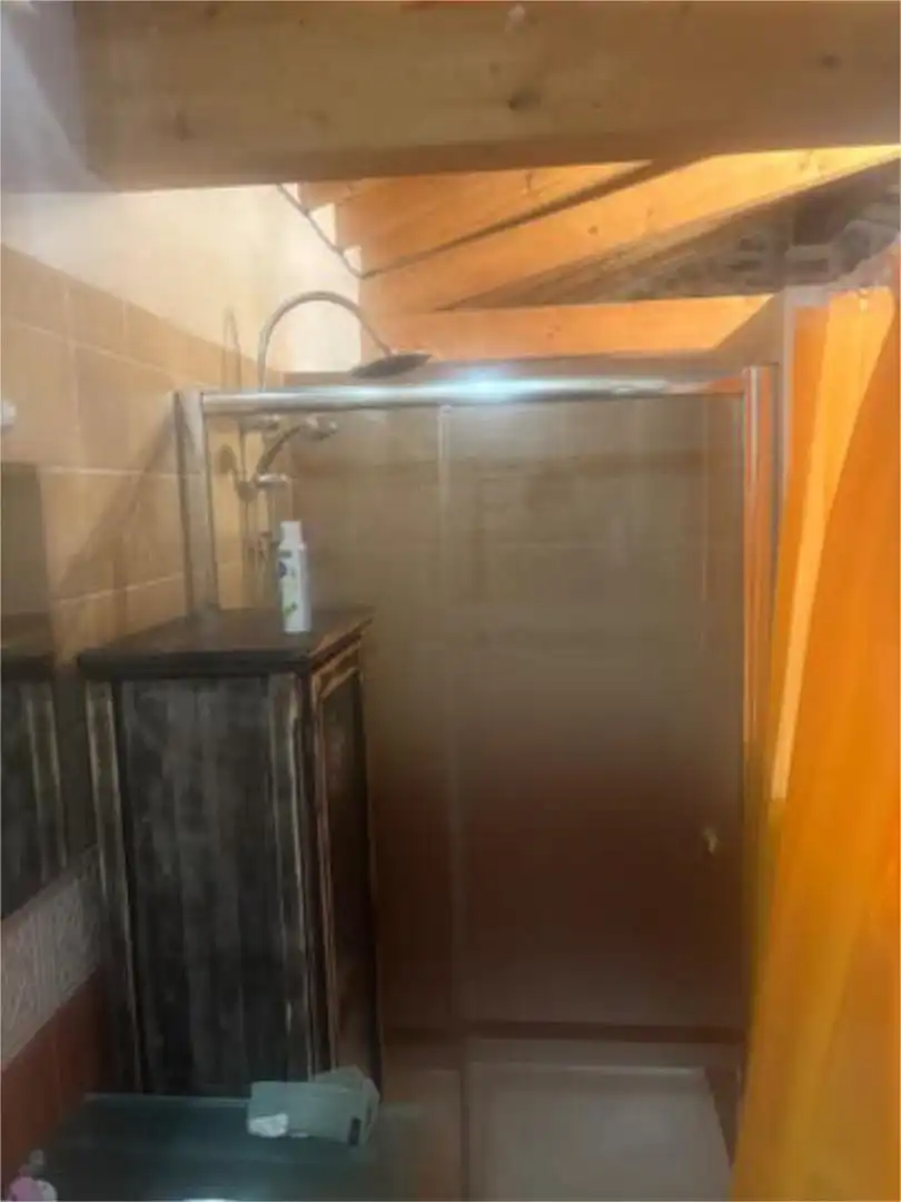 Houses for sale in Vegacervera Bathroom of Houses for sale in Vegacervera with Private garden