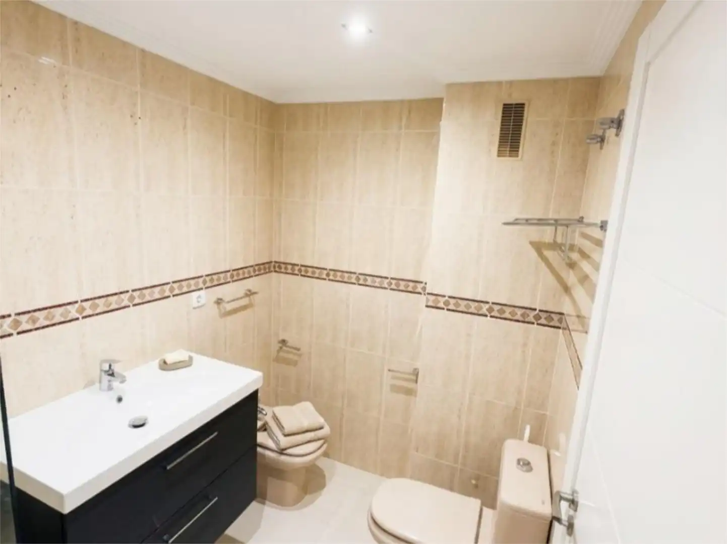 Wohnung zur Miete in La Llum