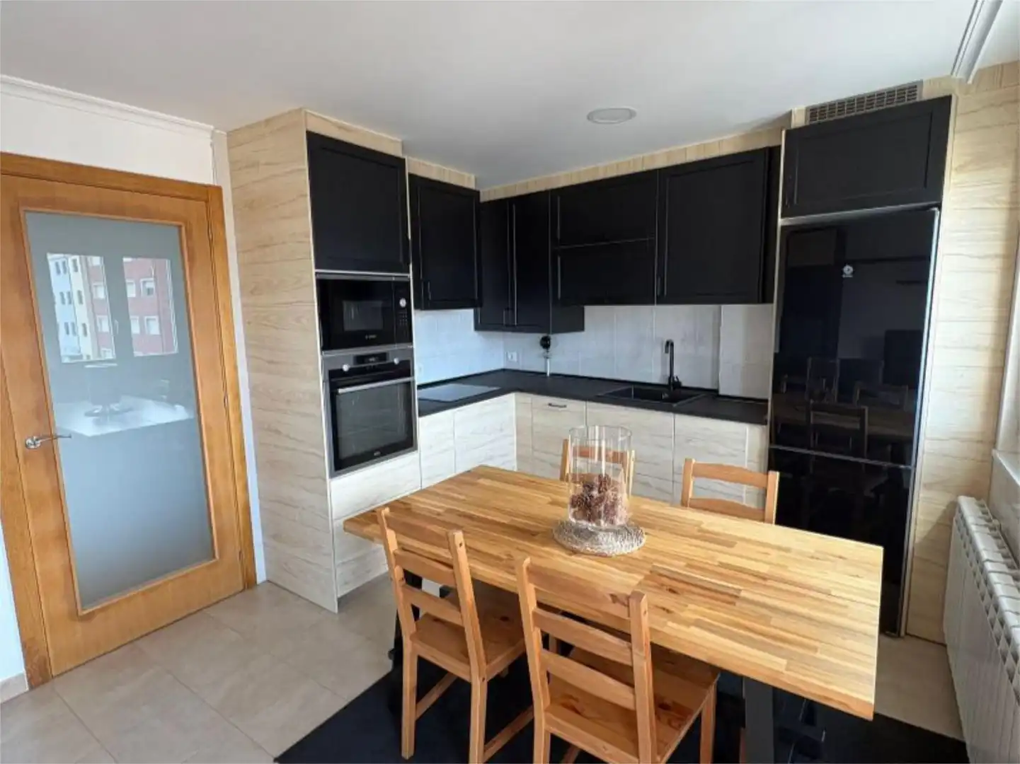 Cocina de Piso en venta en Burela con Calefacción, Trastero y Amueblado