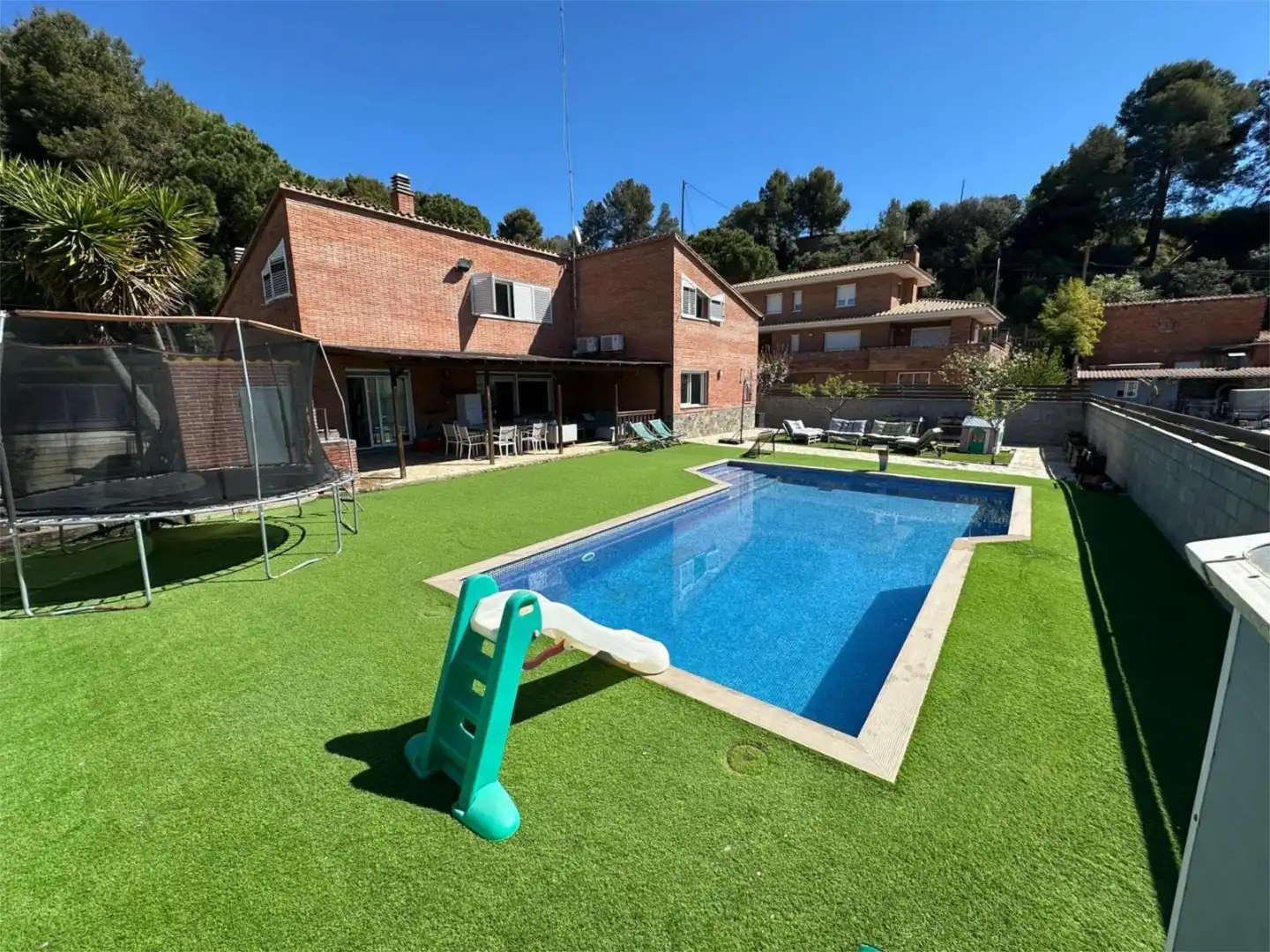 Swimming pool of Houses for rent in Viladecavalls  with Air Conditioner, Heating and Private garden