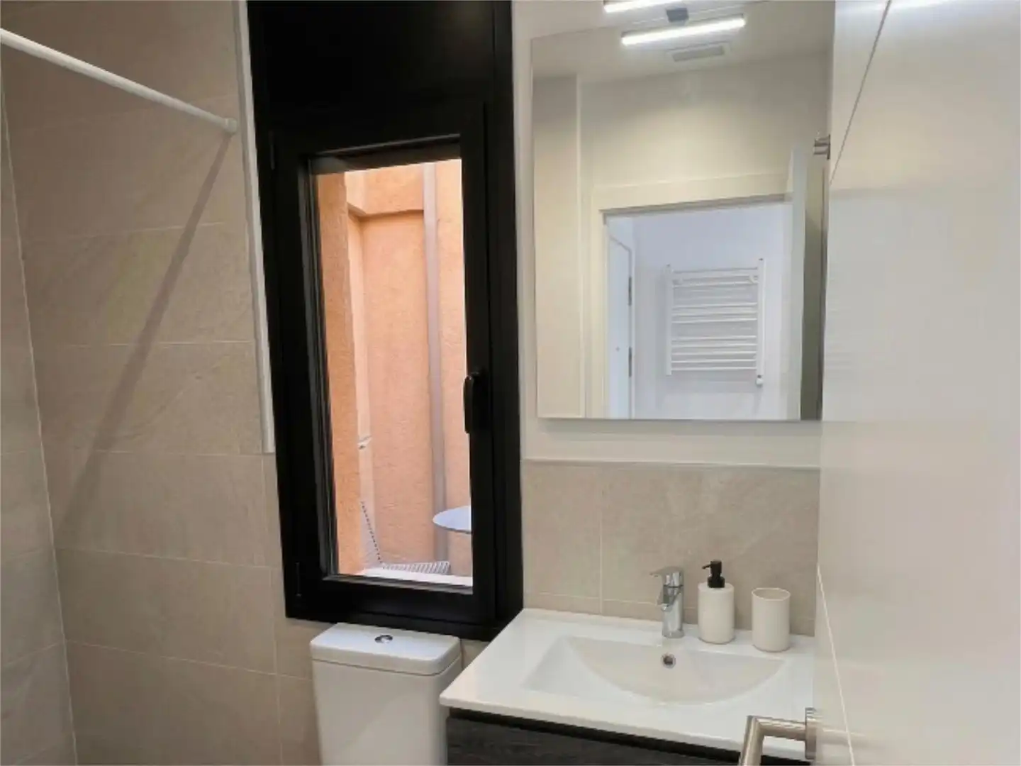 Flat for sale in Carrer Raval Canyelles, 12, Caldes de Montbui Bathroom of Flat for sale in Caldes de Montbui with Air Conditioner and Swimming Pool