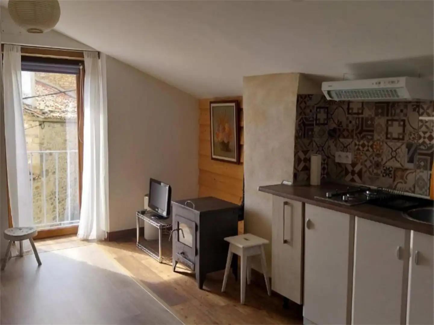 Wohnzimmer von Wohnung zur Miete in Espinosa de los Monteros mit Heizung, Möbliert und Balkon