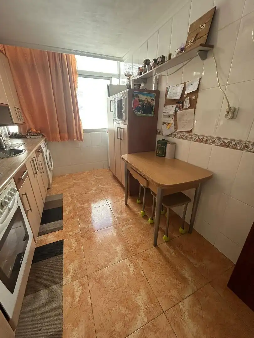 Pis en venda a Calle Cabo Noval, 57, Delicias Cuina de Pis en venda en Valladolid amb Calefacció