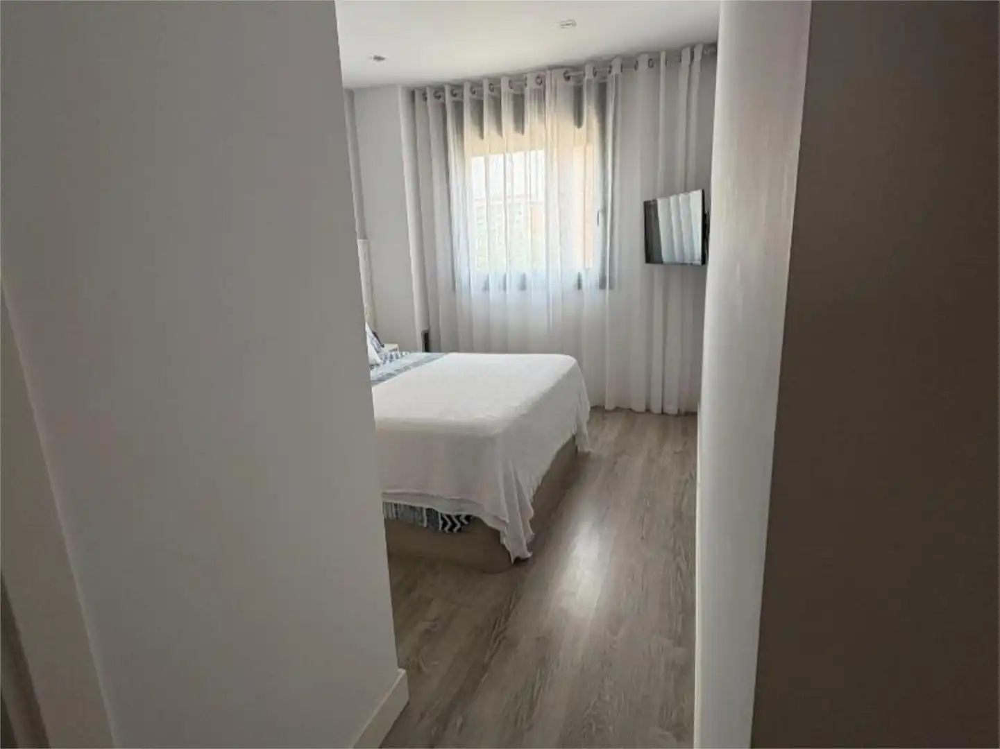 Flat for sale in Carrer del Kurdistan, 76, Can Gambús Bedroom of Flat for sale in Sabadell with Air Conditioner, Terrace and Swimming Pool