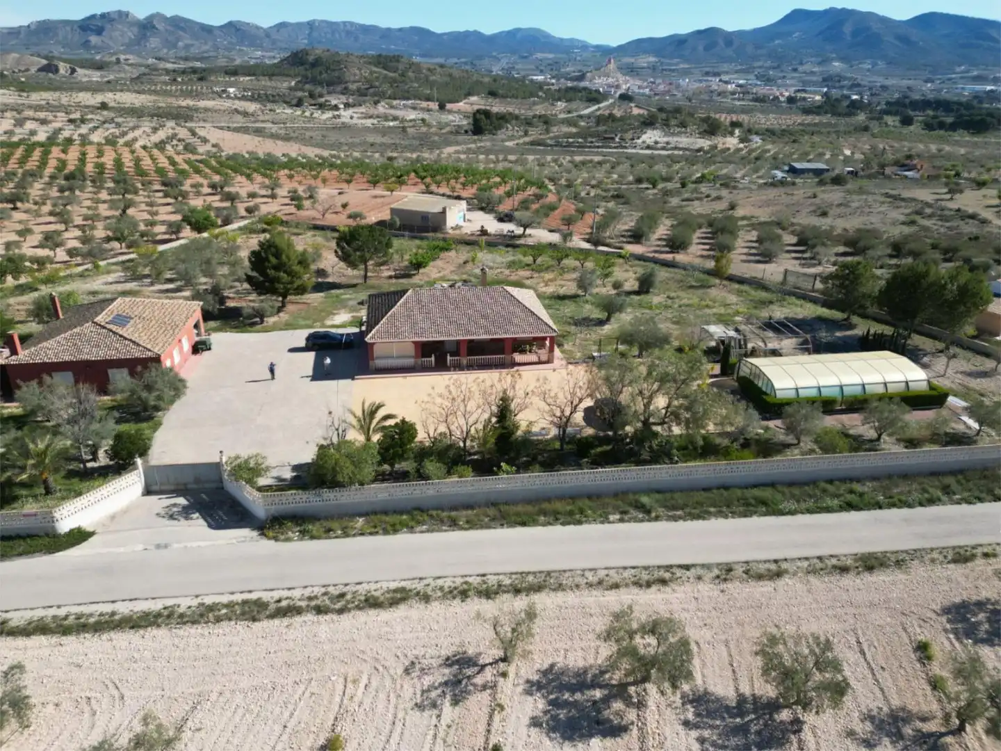 Wohnung zum Verkauf in Sax mit Klimaanlage, Heizung und Privatgarten