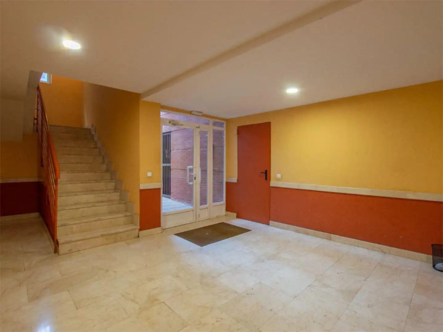 Flat for sale in Madrid  with Air Conditioner, Heating and Private garden