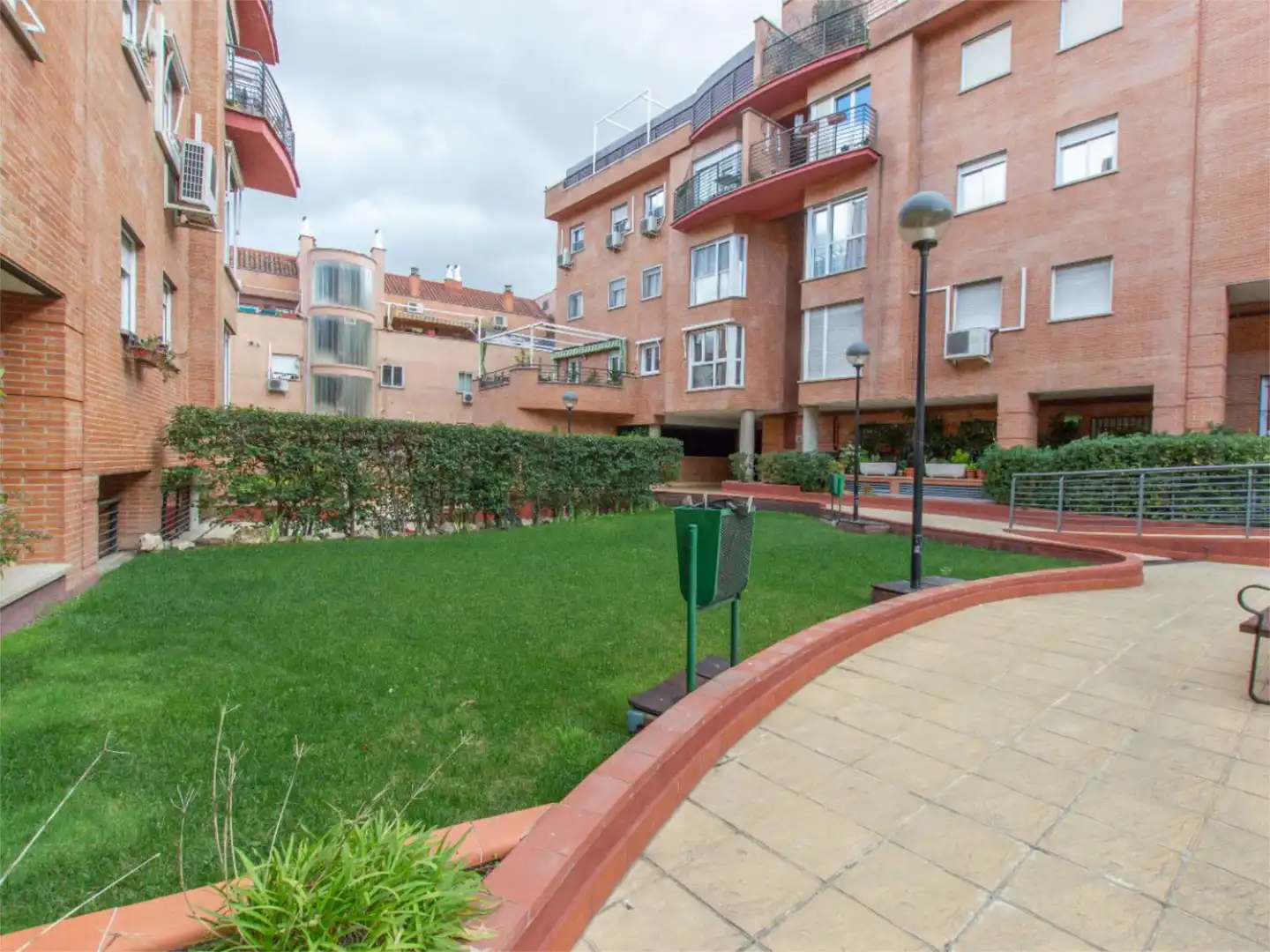 Exterior view of Flat for sale in Madrid  with Air Conditioner, Heating and Private garden