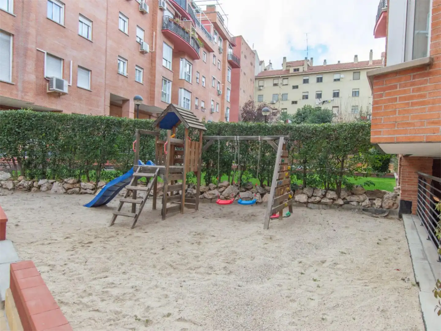 Parking of Flat for sale in Madrid  with Air Conditioner, Heating and Private garden