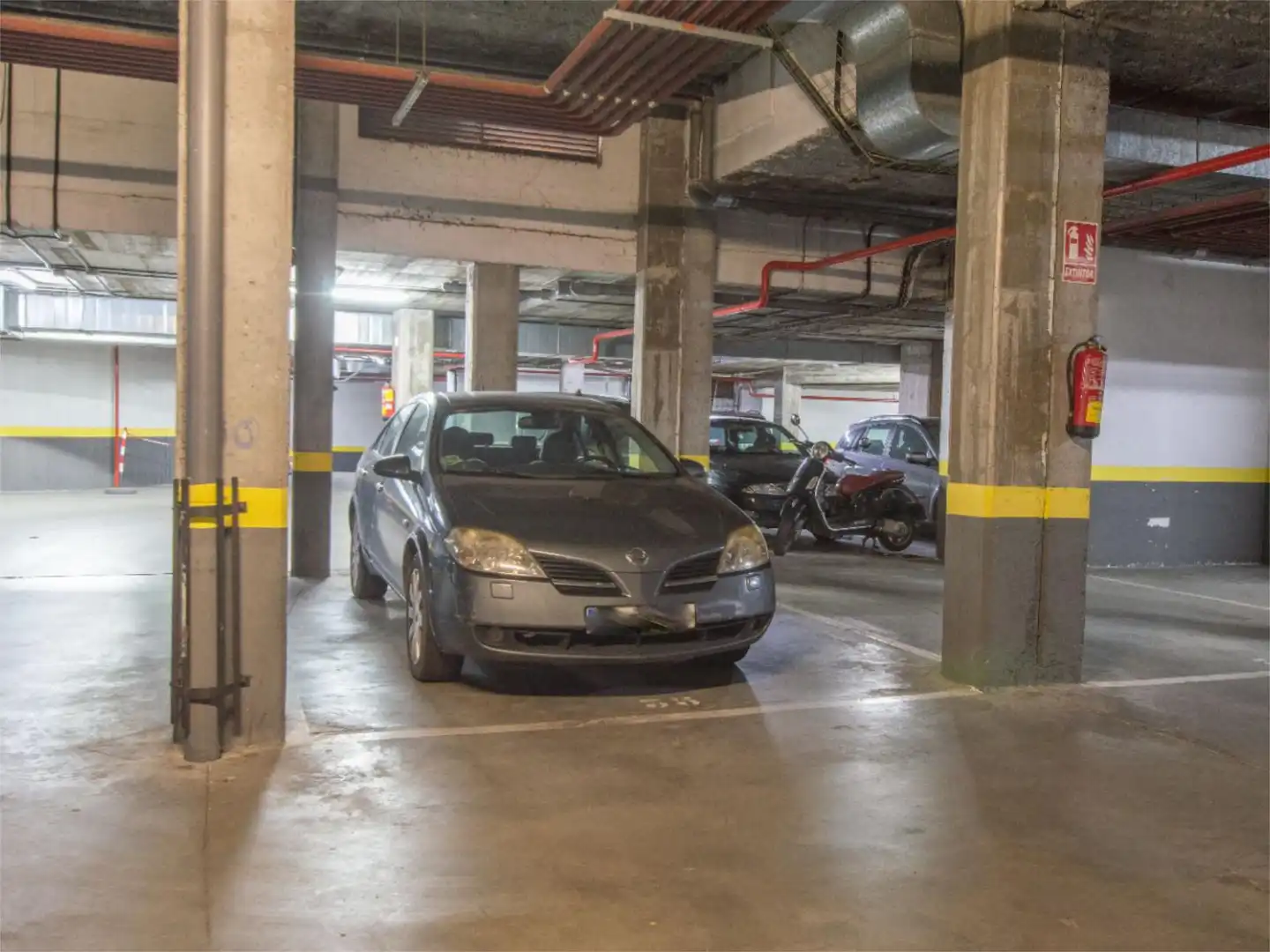 Parking of Flat for sale in Madrid  with Air Conditioner, Heating and Private garden