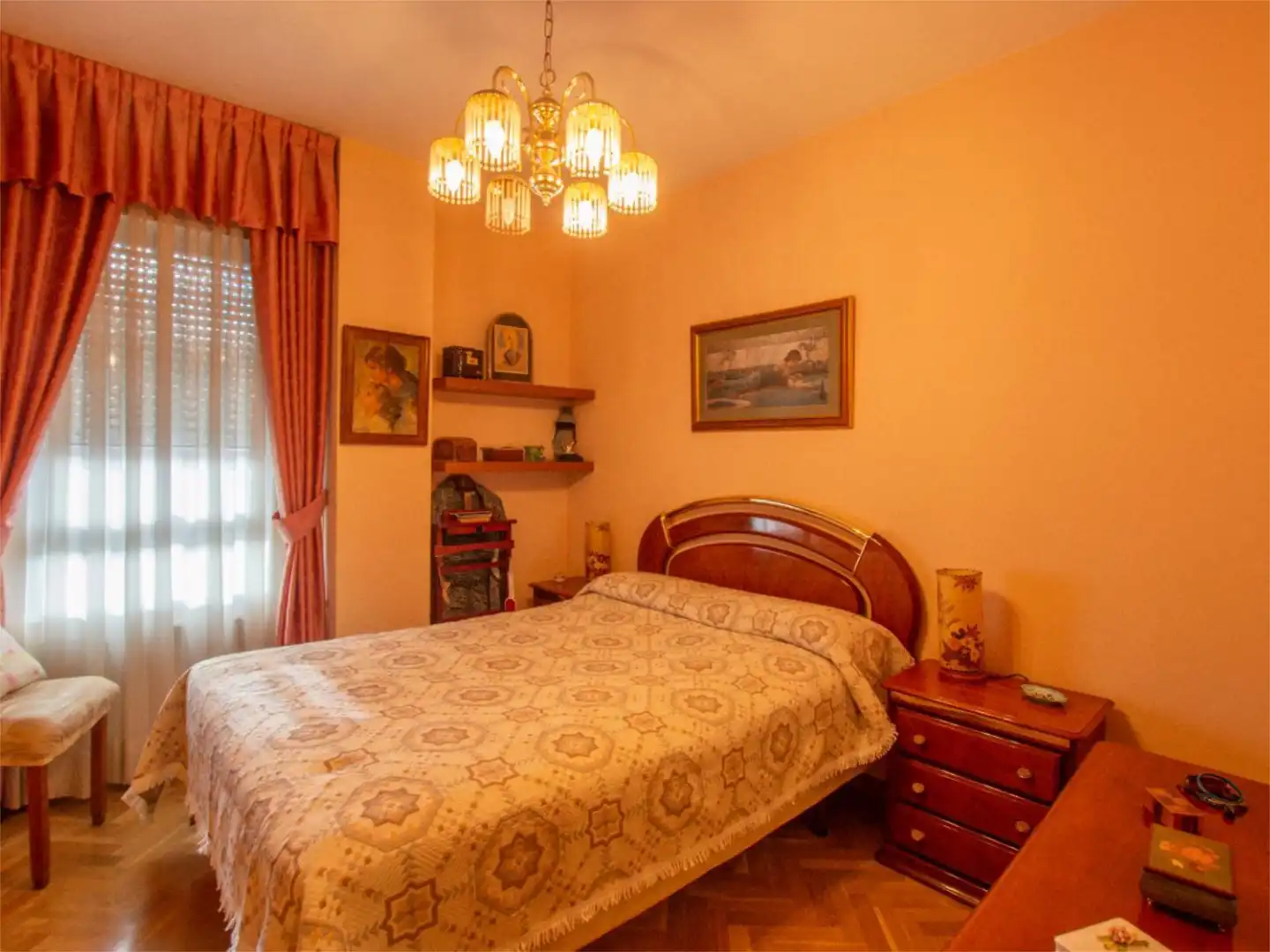 Bedroom of Flat for sale in Madrid  with Air Conditioner, Heating and Private garden