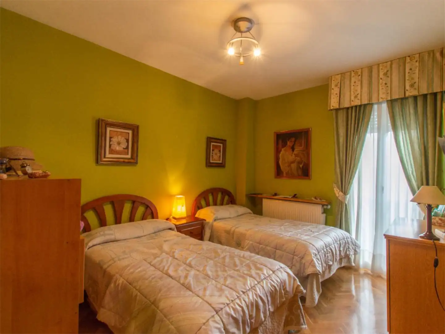 Bedroom of Flat for sale in Madrid  with Air Conditioner, Heating and Private garden